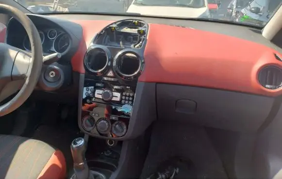 Opel Corsa D Dashboard