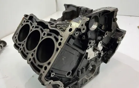 Audi A8 S8 D2 4D Engine block 059023AD . 059011ED | 68475634065315,171
