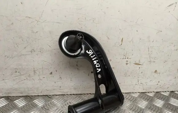 Mercedes-Benz E W210 Front lower control arm/wishbone 2103308707