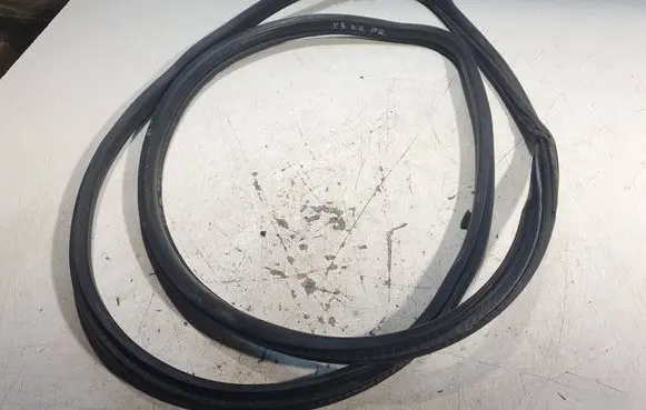 BMW X3 E83 Front door rubber seal 
