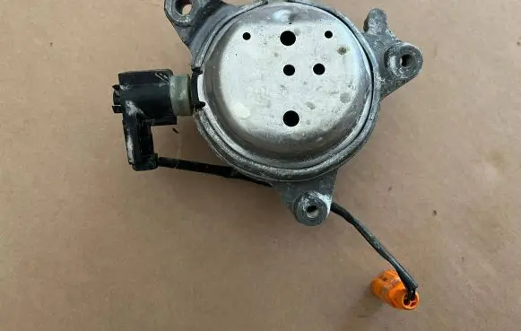 Audi A8 S8 D4 4H Gearbox mount 4H0399151AT