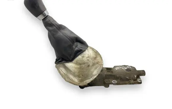 Suzuki Grand Vitara II Gear shifter/selector