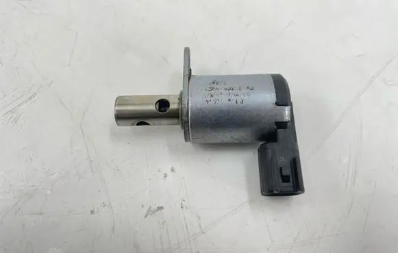 Volvo S80 Camshaft vanos timing valve 6G9N6D255AD