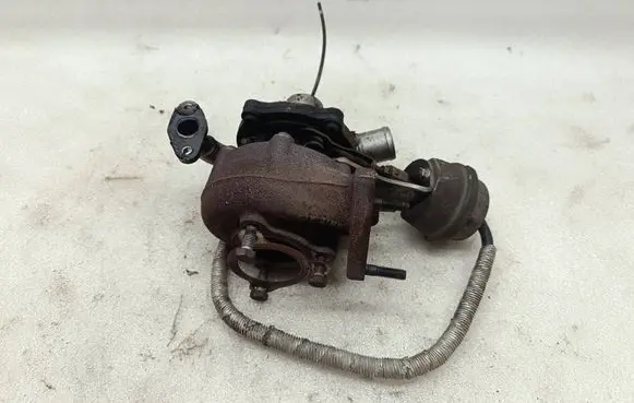 Opel Astra H Turbo 55197838 3JS971001S 770023623