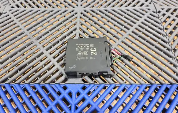Toyota RAV 4 (XA40) Parking PDC control unit/module 8934042040 1881001671 10R048026