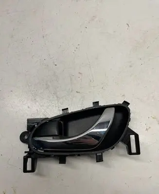 Nissan X-Trail T32 Front door interior handle