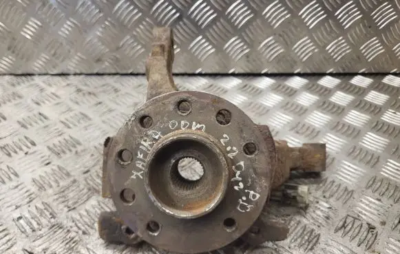 Opel Zafira A Front wheel hub