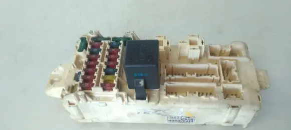 Mitsubishi Galant Fuse box set 0837 4763.7a14