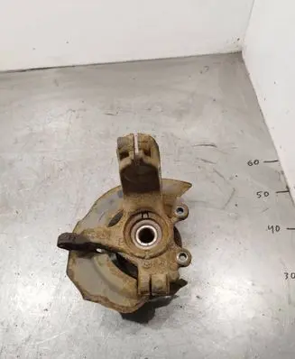 Mazda 3 II Front wheel hub