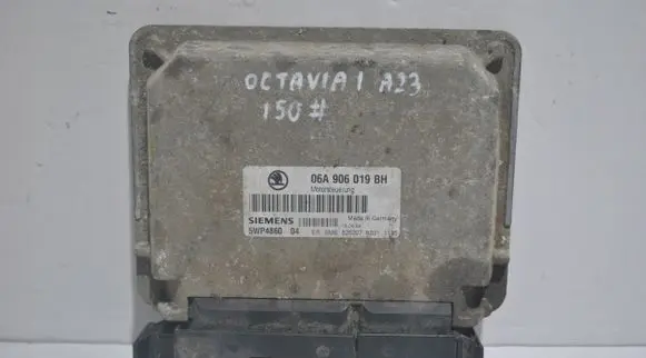 Skoda Octavia Mk1 (1U) Engine control unit/module 06A906019BH