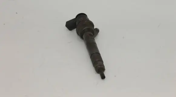 BMW 2 F22 F23 Fuel injector 7798446