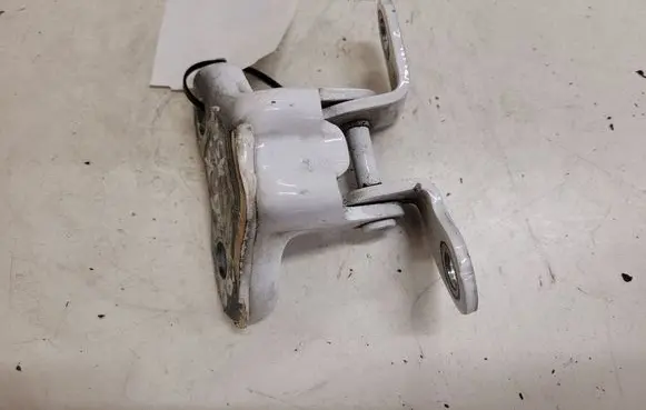 Toyota Avensis T270 Rear door upper hinge