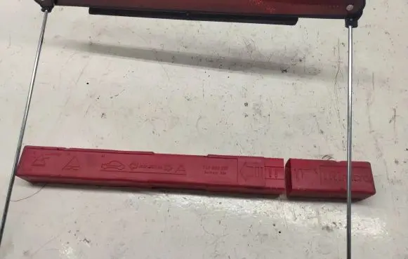 Audi A6 S6 C6 4F Emergency warning sign 7L0860251