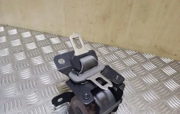 KIA Sorento Roof seat belt A4148