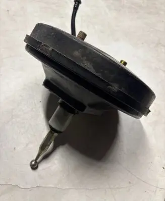 Audi A4 S4 B5 8D Brake booster 8D0612105F