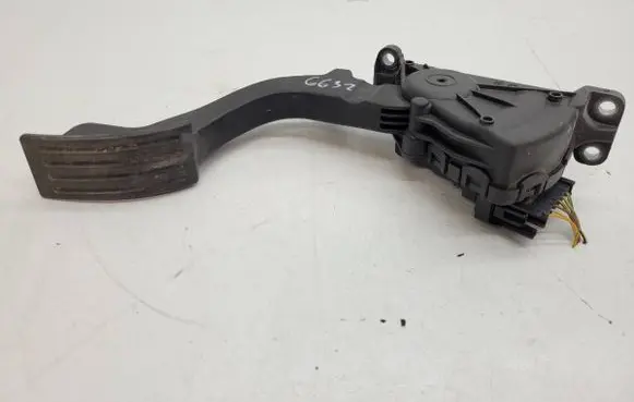 Volvo V50 Accelerator throttle pedal 