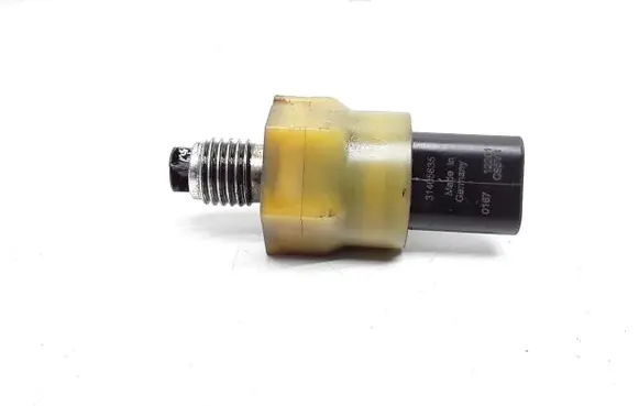 Volvo V40 Oil pressure sensor 31405635