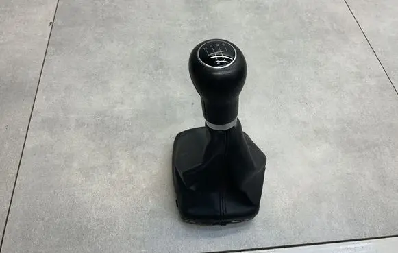 Audi A1 Gear lever shifter trim leather/knob 