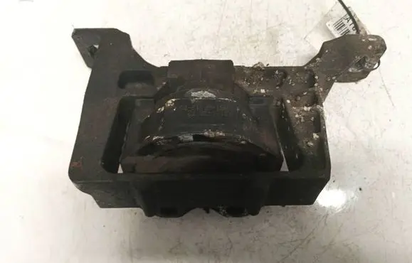 Ford Focus Engine mount bracket 6m516f012bg 6m51-6f012-bg