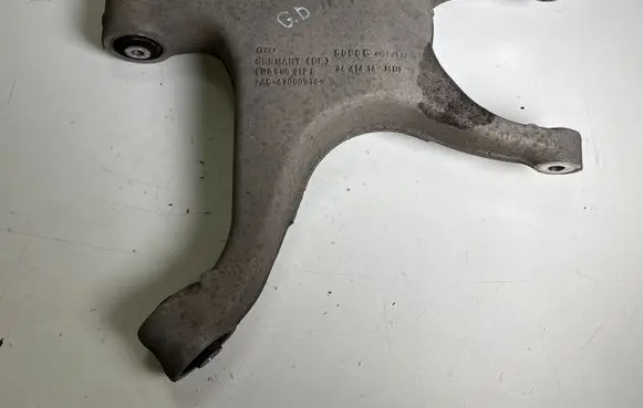 Audi A7 S7 4G Rear upper control arm/wishbone 8R0505312F