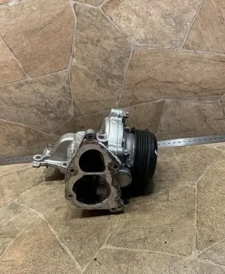 Mercedes-Benz E W213 Water pump A6542010010