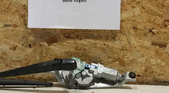 Subaru Impreza III Wiper motor