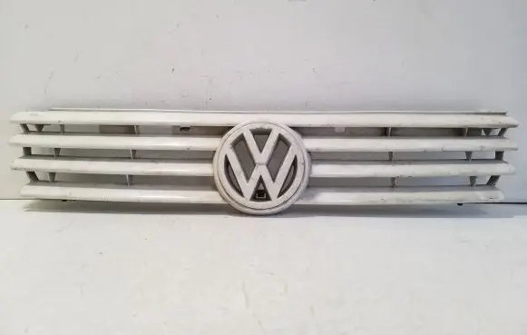 Volkswagen PASSAT B4 Front bumper upper radiator grill 3A0853653C