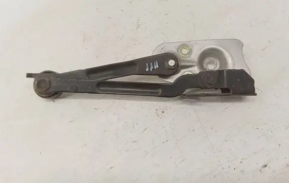 Volvo XC90 Tailgate/trunk/boot hinge 30674751