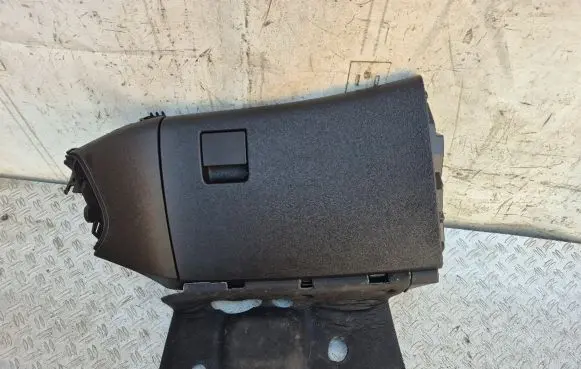 Opel Insignia A Glove box set 13308550 1014668 13308554