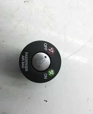 Hyundai Santa Fe Passenger airbag on/off switch 