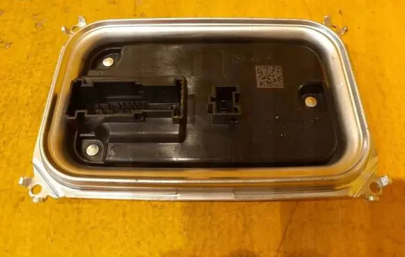 Mercedes-Benz S W223 Voltage converter/converter module A2239006130