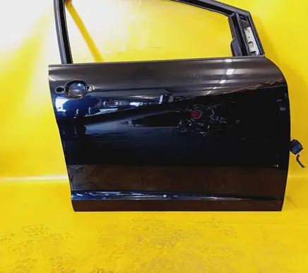 Seat Leon (1P) Front door 