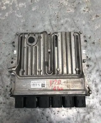 BMW 1 F20 F21 Engine control unit/module 9894912