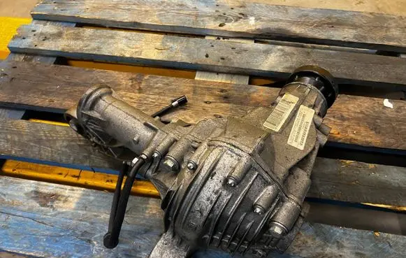Mercedes-Benz GL X166 Front differential A1663300300
