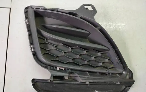 Mazda 6 Front bumper lower grill