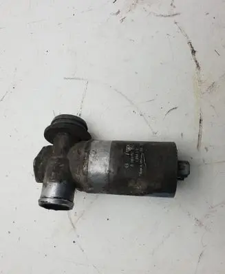 BMW 5 E39 Idle control valve (regulator) 1744713