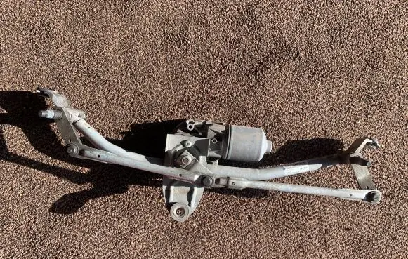 BMW X3 F25 Front wiper linkage and motor 7213275 3397021315