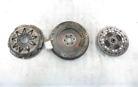 Mazda 2 Flywheel 8V217550BA