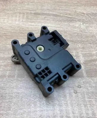 Nissan X-Trail T30 Air flap motor/actuator 6811P