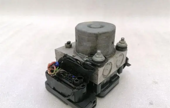 Mercedes-Benz CLA C117 X117 W117 ABS Pump A1764311612