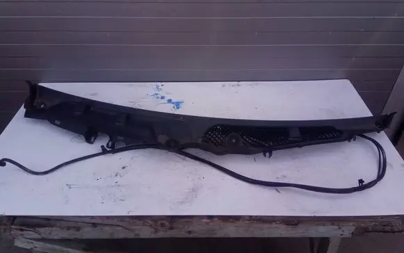 Mercedes-Benz E A207 Wiper trim A2078300813