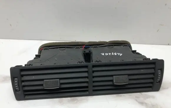 Audi A4 S4 B7 8E 8H Dash center air vent grill 8E0820901H
