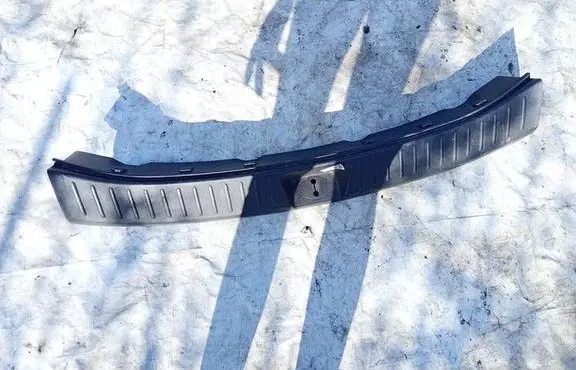 KIA Carens II Other trunk/boot trim element 857701d100