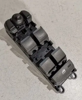 Land Rover Evoque I Electric window control switch GJ3214540