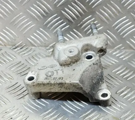 Hyundai Ioniq Engine mounting bracket