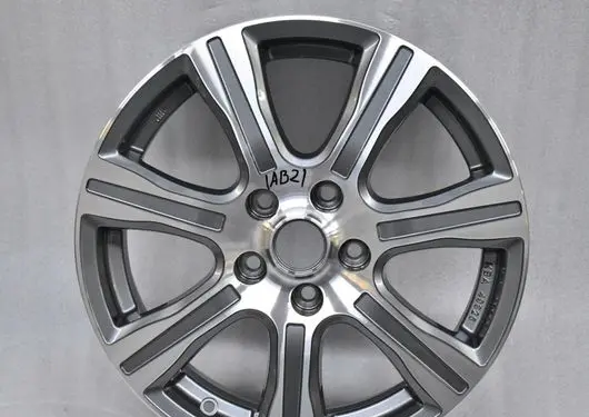Nissan Pulsar R17 alloy rim 