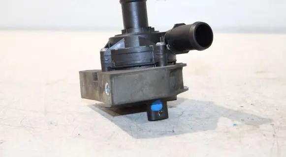 Audi A3 S3 8V Electric auxiliary coolant/water pump 5Q0965567