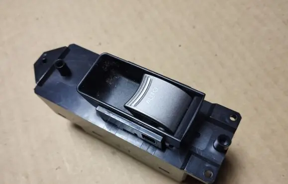 Honda Legend Electric window control switch 35780SJAA04