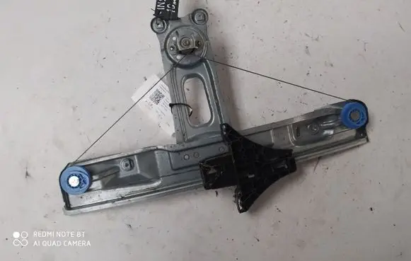 Rear door manual window regulator