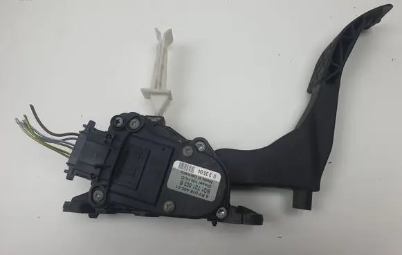 Volkswagen Golf IV Accelerator throttle pedal 6Q1721503B 6PV00849501